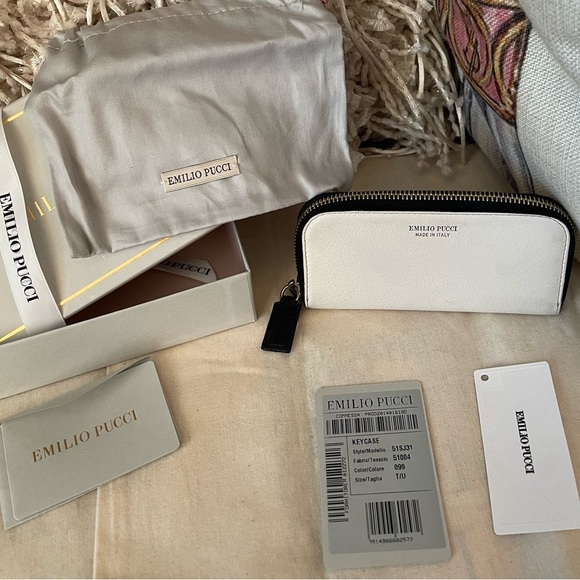 Emilio Pucci Ivory Leather Zippy Key Case Pouch w/Key Ring⭐️NIB W/DUST BAG - Picture 4 of 9